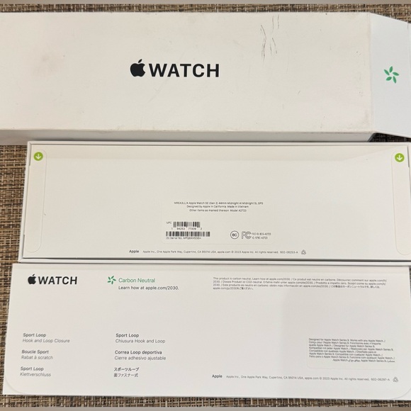 Apple Watch SE Navy Blue - Picture 5 of 9